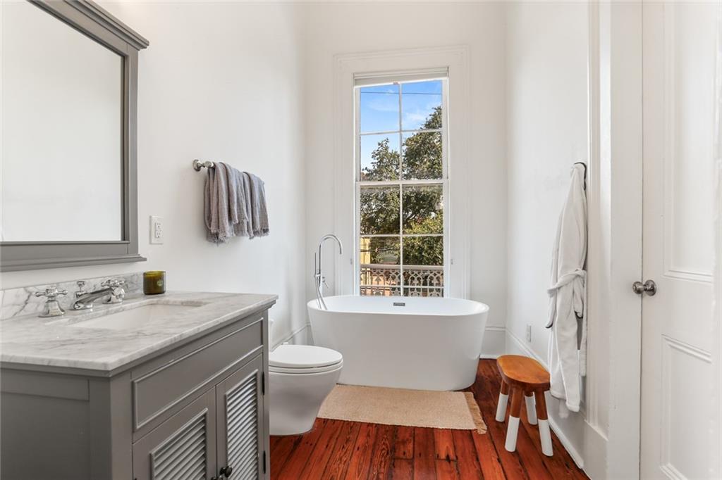 1615 PRYTANIA Street