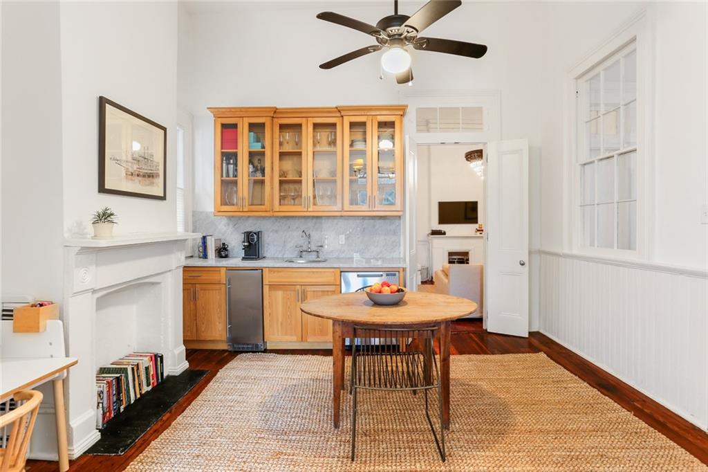 1615 PRYTANIA Street