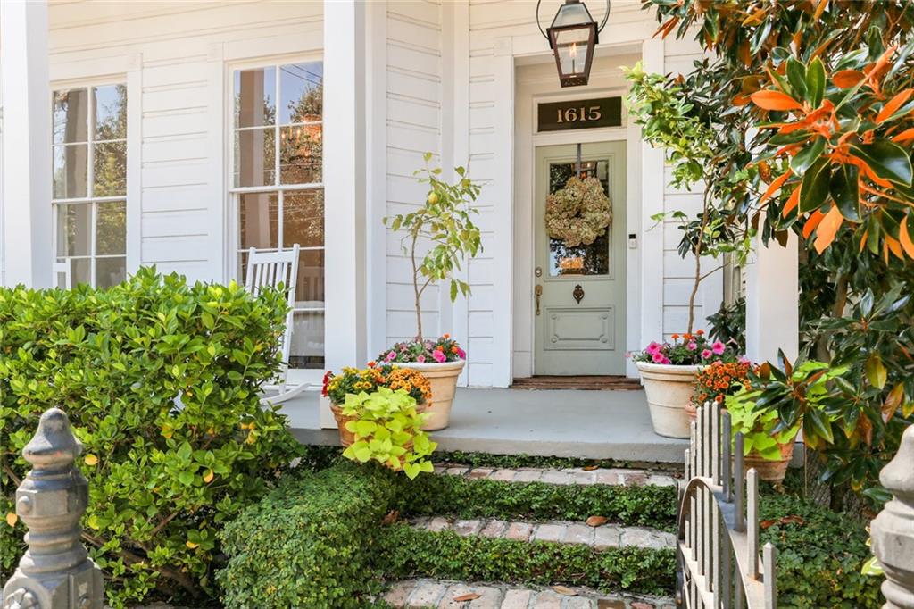 1615 PRYTANIA Street