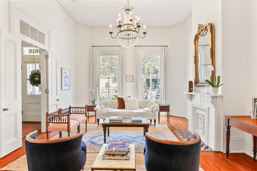 1615 PRYTANIA Street