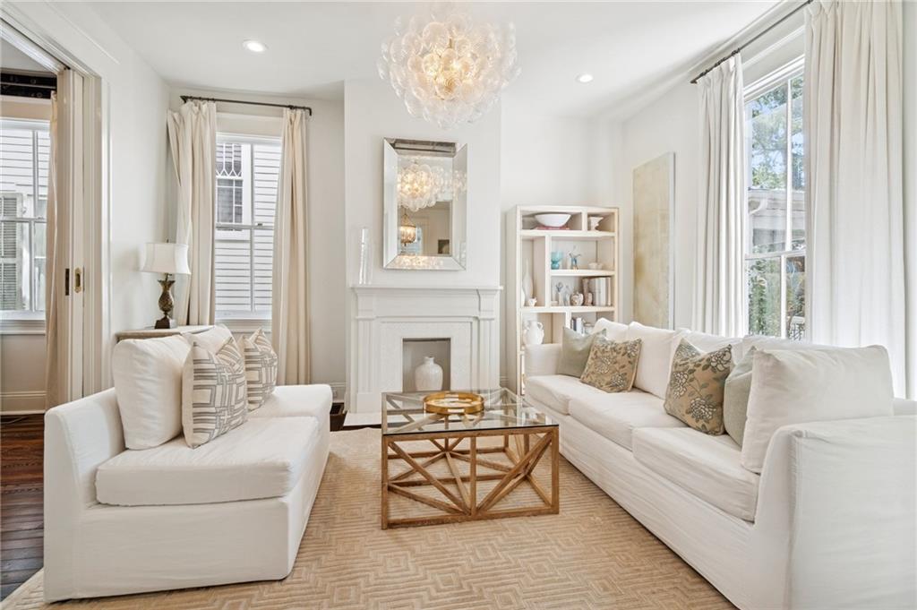 6035 COLISEUM Street