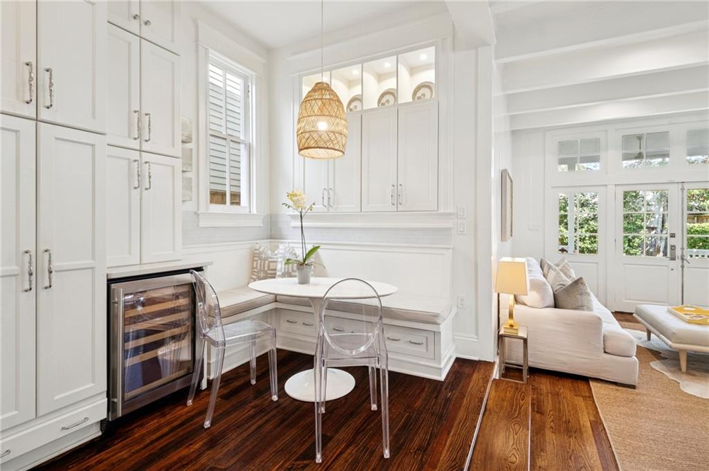 6035 COLISEUM Street