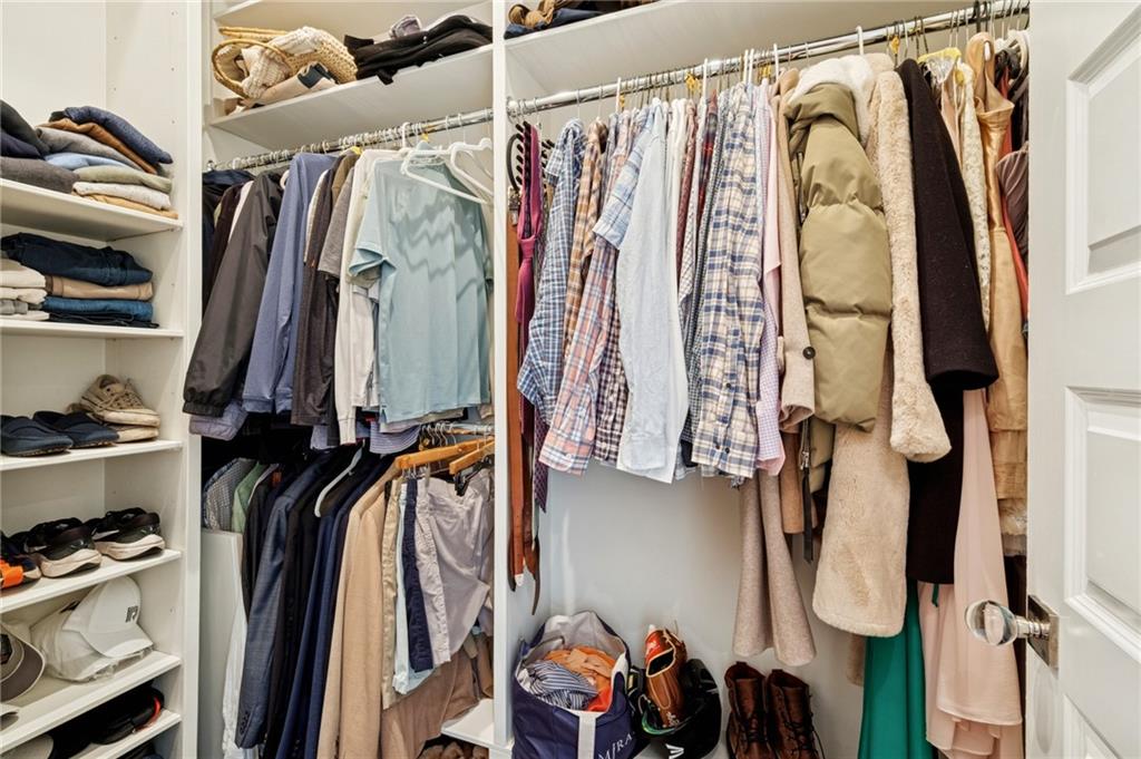 6035 COLISEUM Street