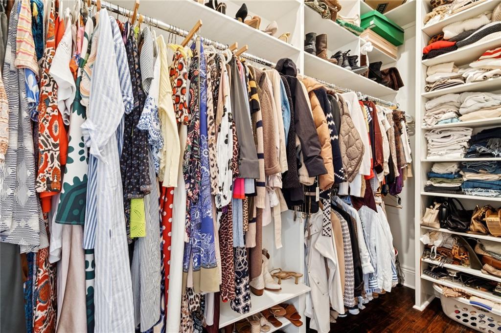 6035 COLISEUM Street