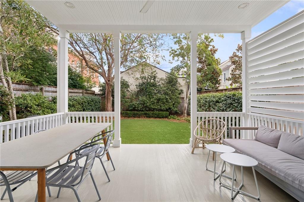 6035 COLISEUM Street