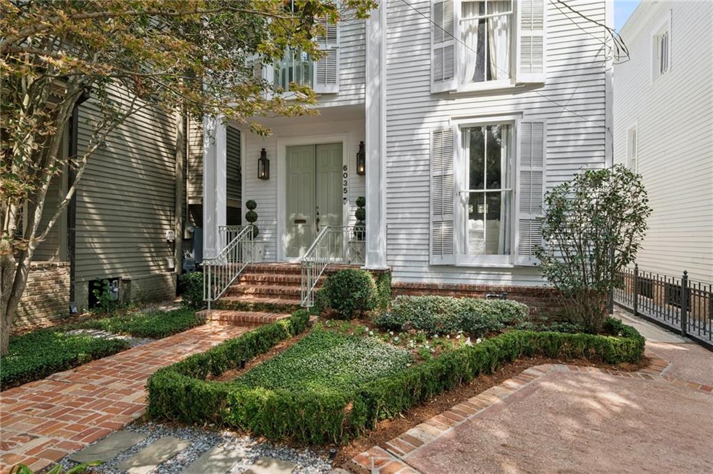 6035 COLISEUM Street