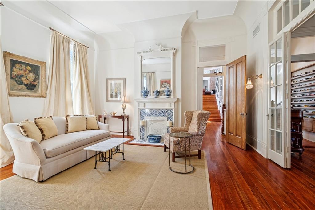 5534 ST CHARLES Avenue