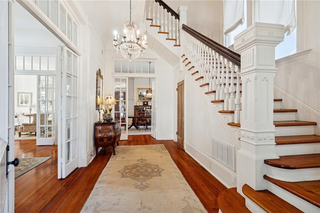 5534 ST CHARLES Avenue