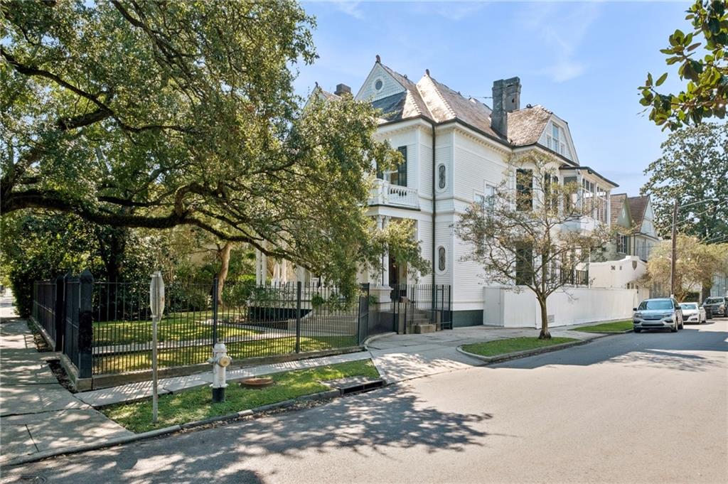 5534 ST CHARLES Avenue