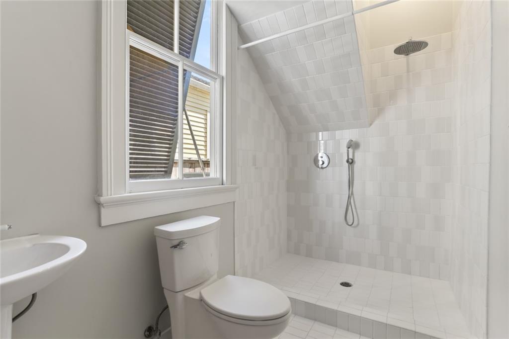 4533 IBERVILLE Street