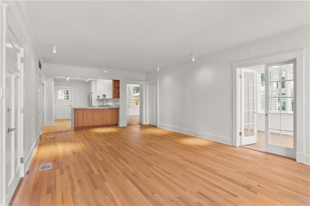 7008 CHESTNUT Street 102