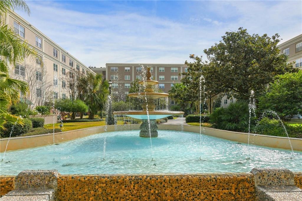 1750 SAINT CHARLES Avenue 215