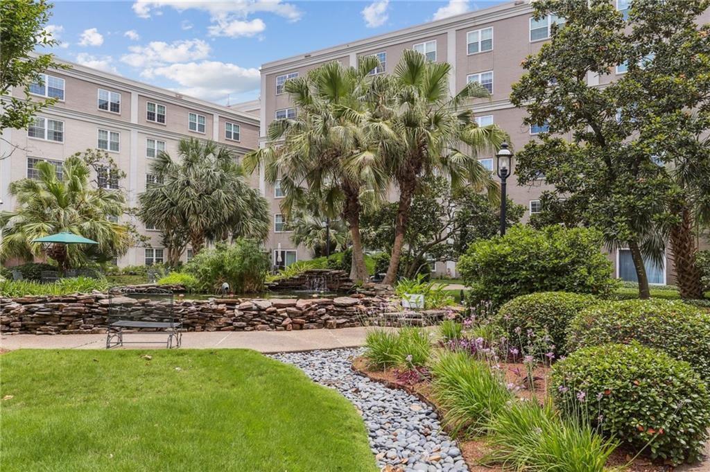 1750 SAINT CHARLES Avenue 215