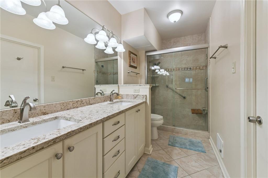 1750 SAINT CHARLES Avenue 215