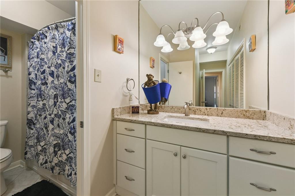 1750 SAINT CHARLES Avenue 215