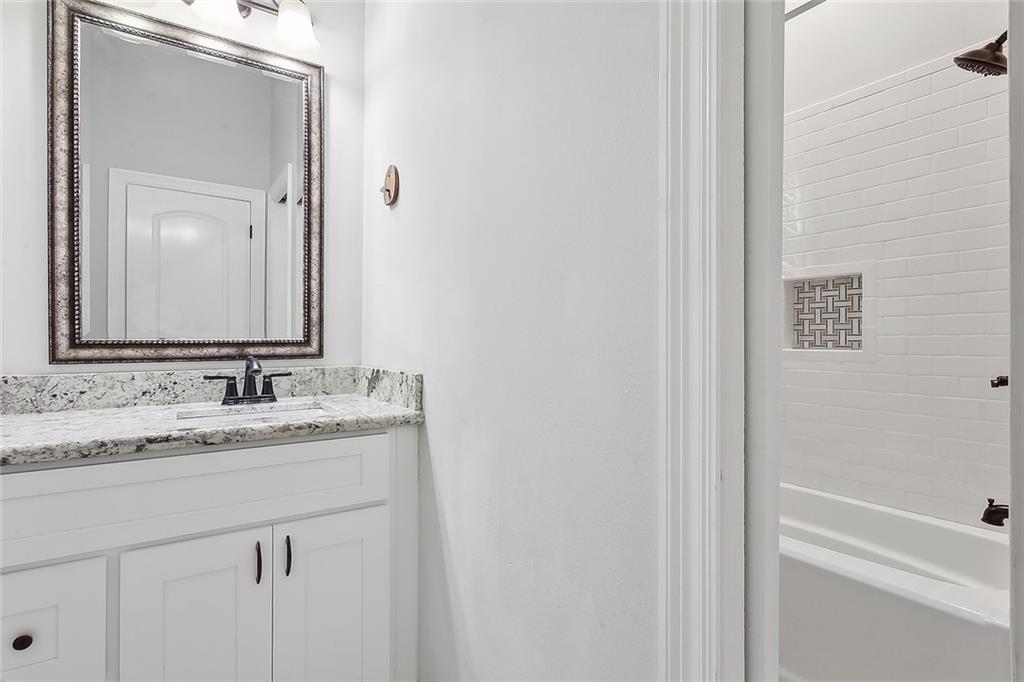 5511 WARRINGTON Drive