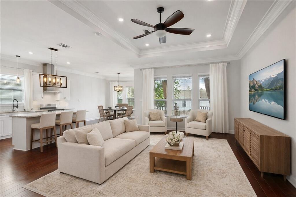 5511 WARRINGTON Drive