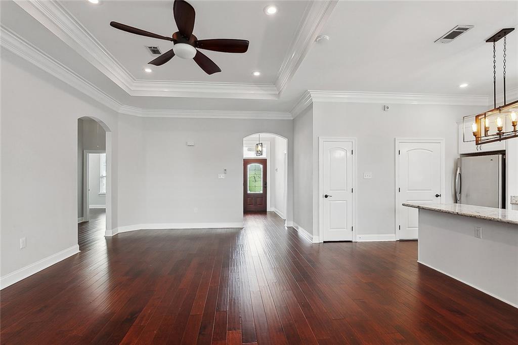 5511 WARRINGTON Drive