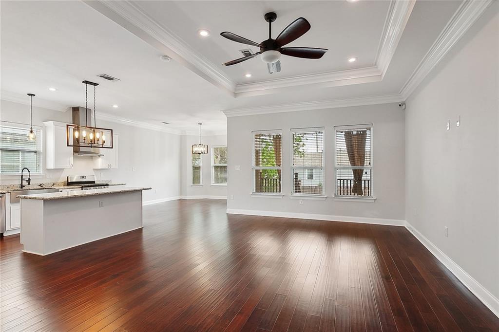 5511 WARRINGTON Drive