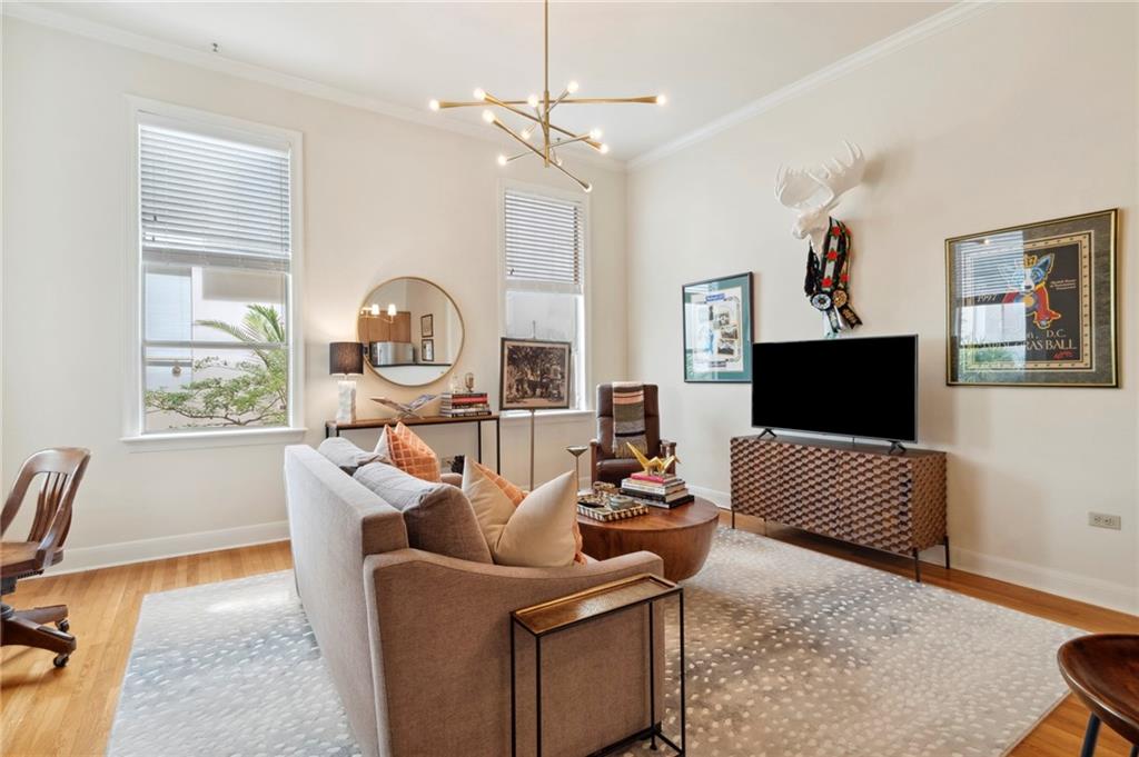 330 JULIA Street 225