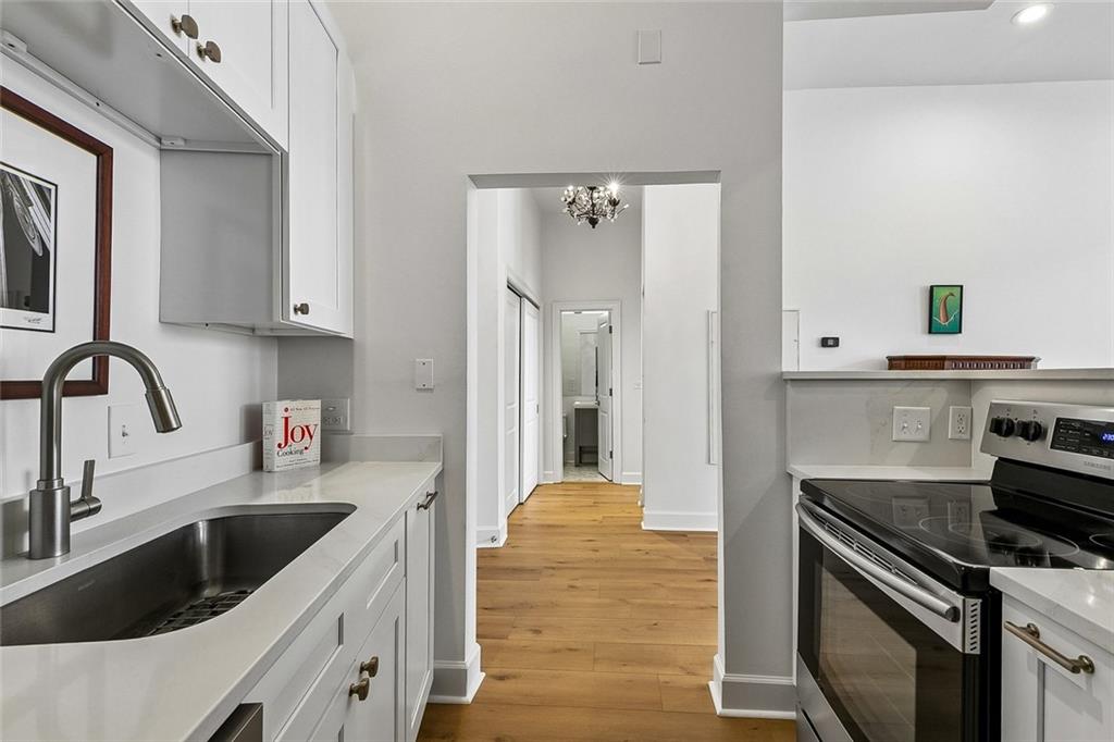 330 JULIA Street 317