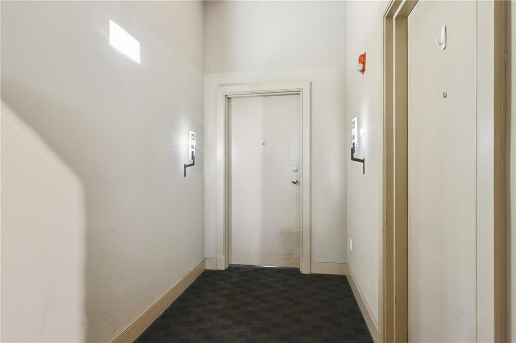 900 S PETERS Street 8