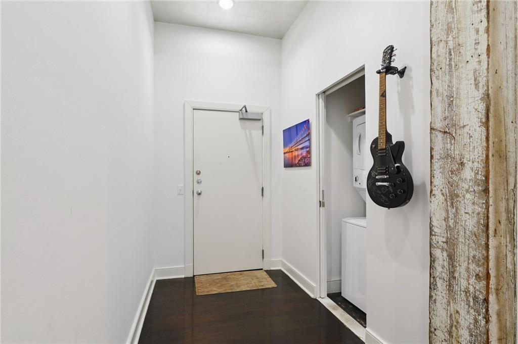 900 S PETERS Street 8