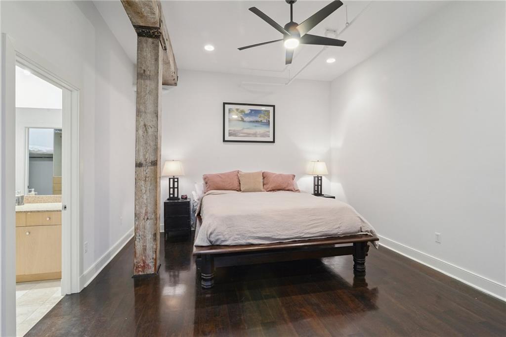 900 S PETERS Street 8
