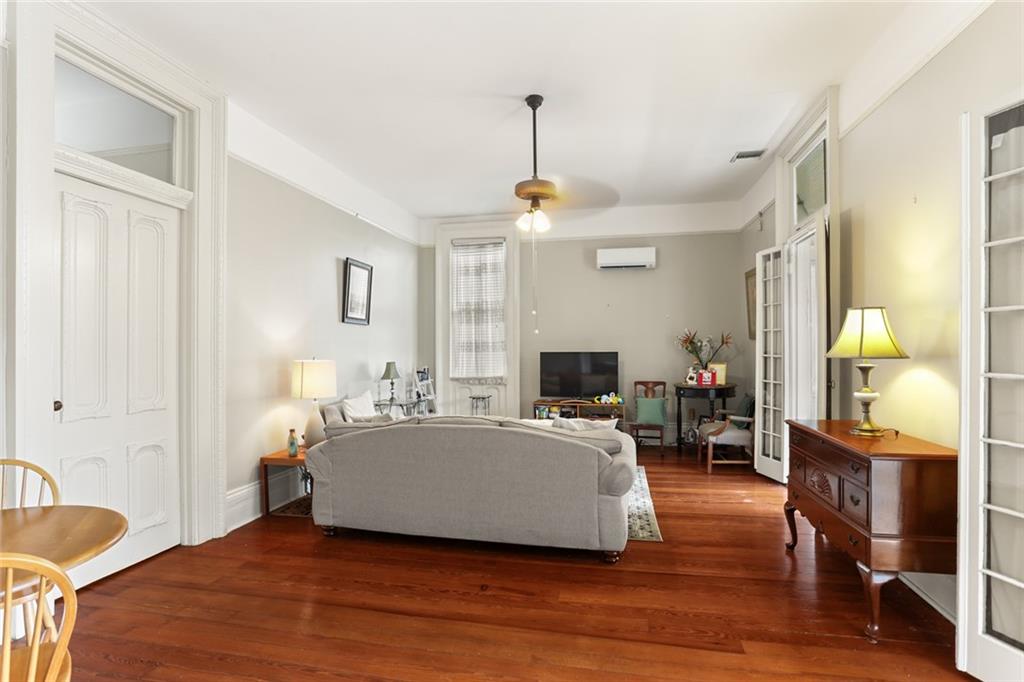 1925-29 NAPOLEON Avenue