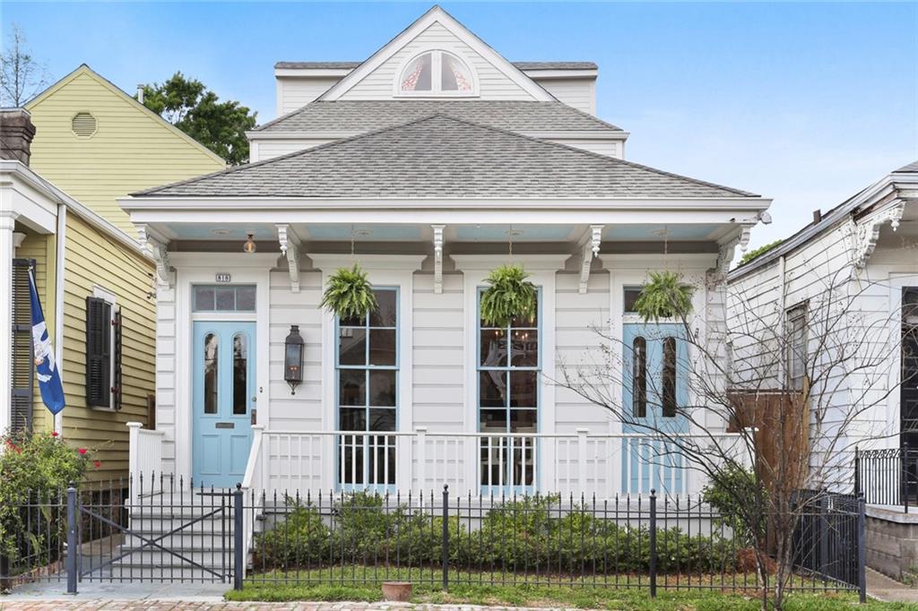 818 UPPERLINE Street