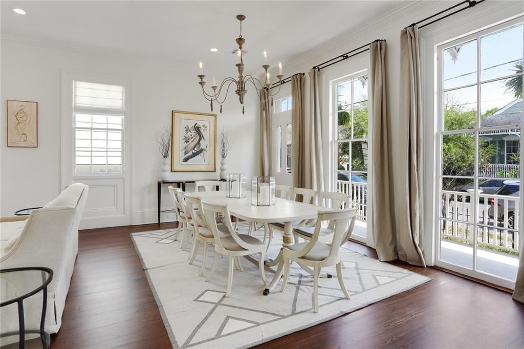 818 UPPERLINE Street