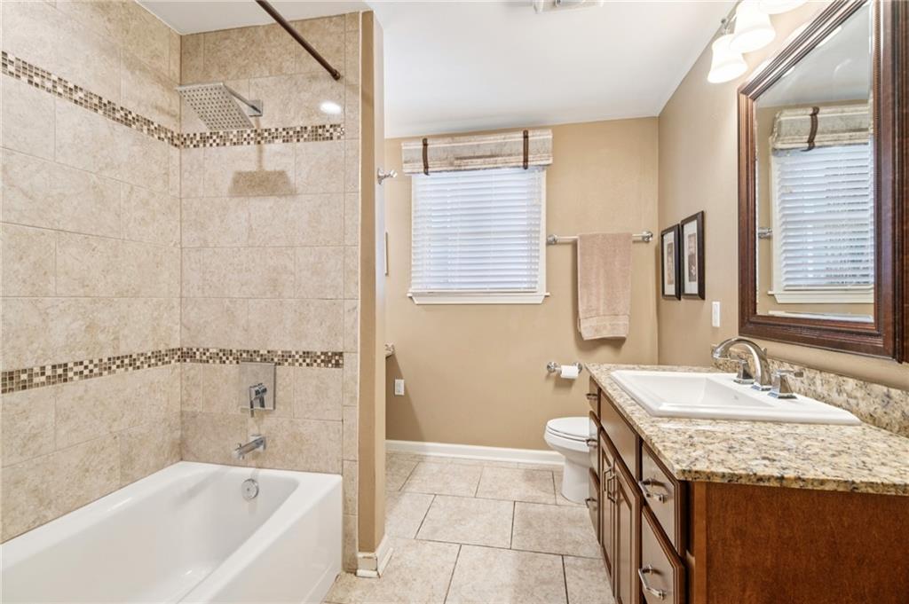 319 E WILLIAM DAVID Parkway