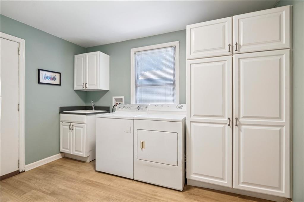 319 E WILLIAM DAVID Parkway