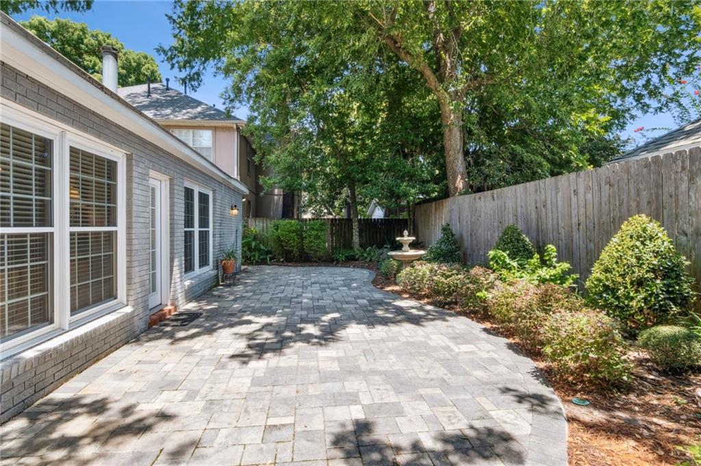 319 E WILLIAM DAVID Parkway