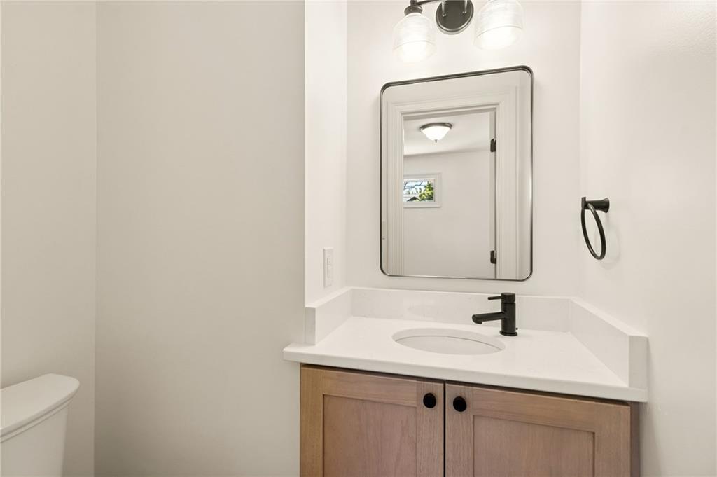 1717 UPPERLINE Street