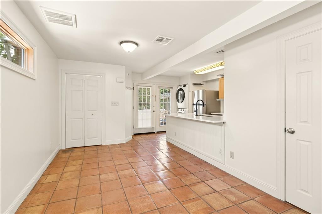 1717 UPPERLINE Street