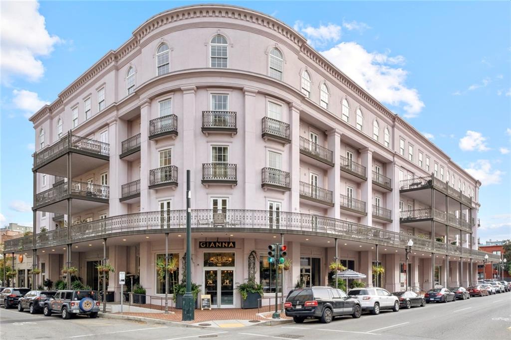 700 MAGAZINE Street 414