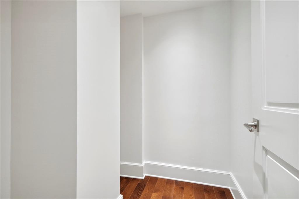 700 MAGAZINE Street 414