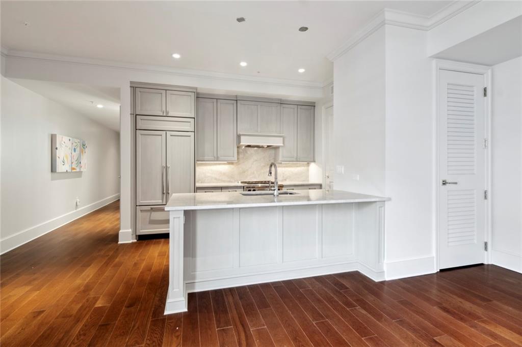 700 MAGAZINE Street 517