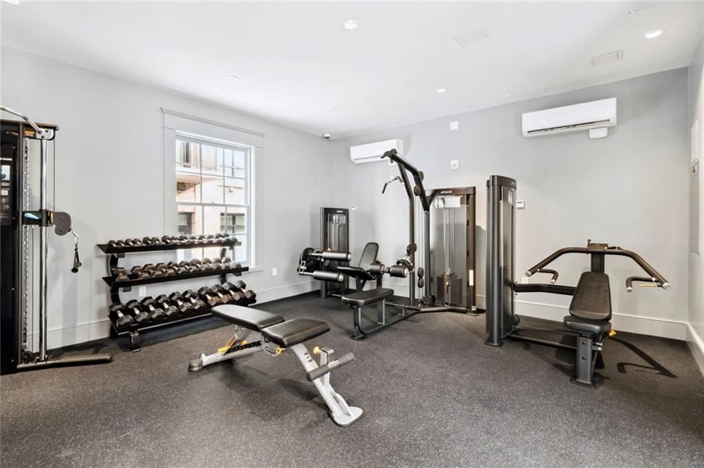 700 MAGAZINE Street 517