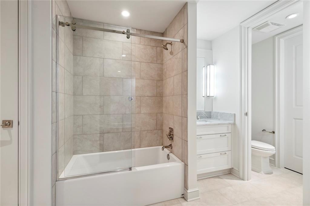 700 MAGAZINE Street 517