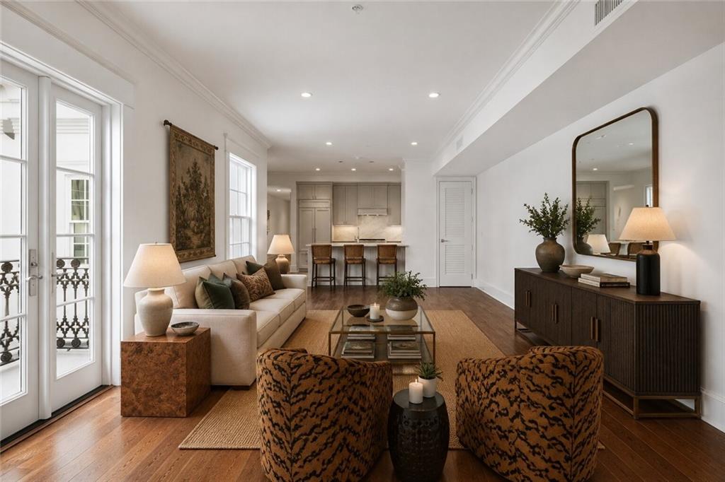 700 MAGAZINE Street 517