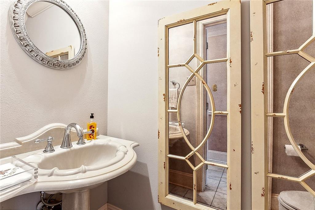 1612 OLEANDER Street