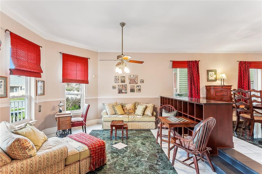 1612 OLEANDER Street