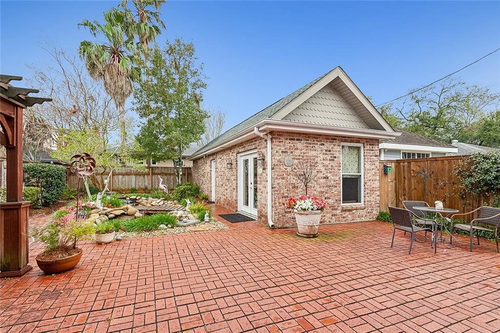 1612 OLEANDER Street