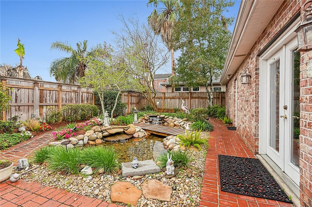 1612 OLEANDER Street