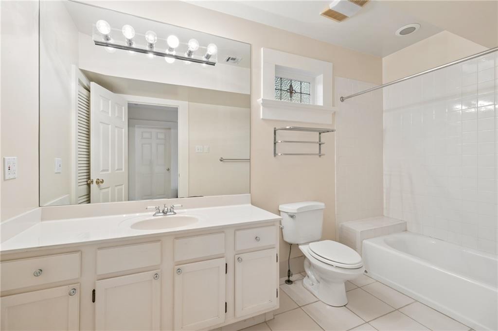 5515 CHESTNUT Street