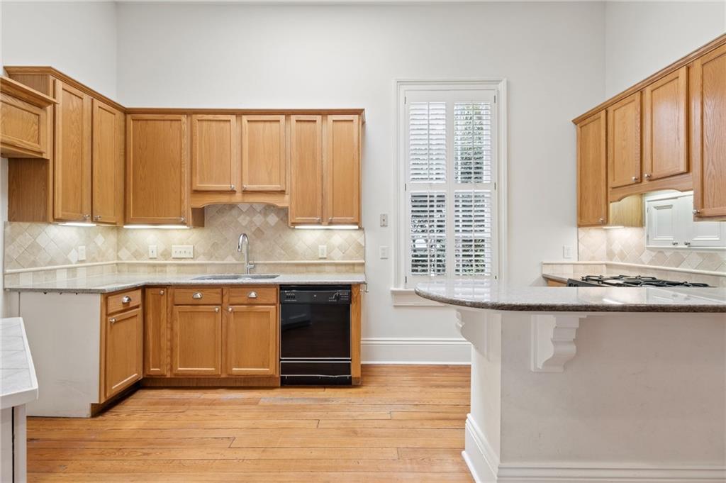 5515 CHESTNUT Street