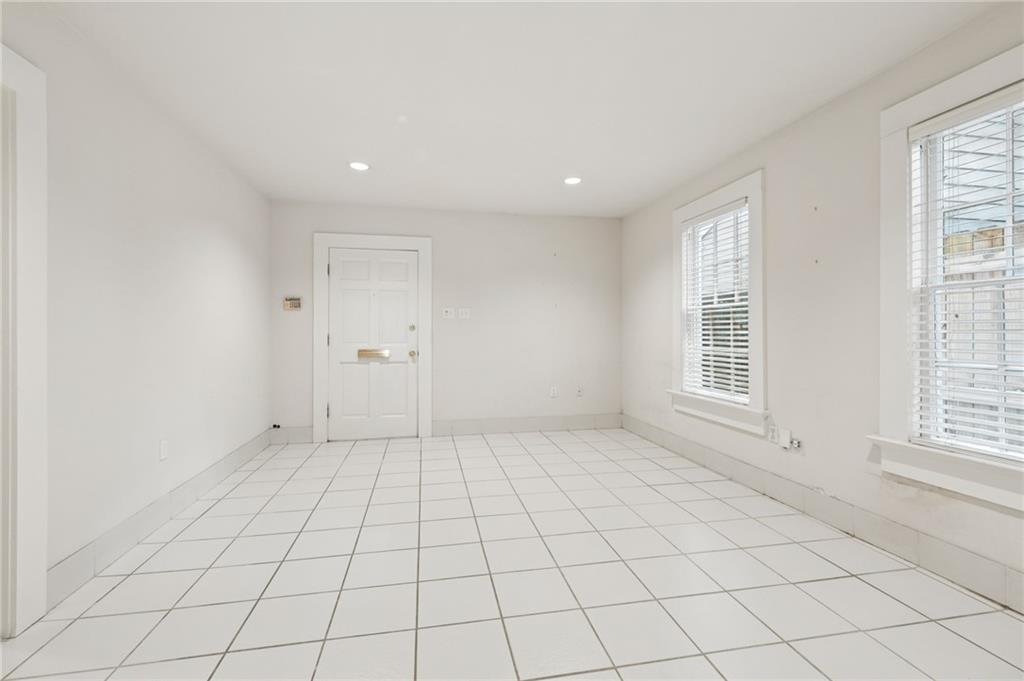 5515 CHESTNUT Street