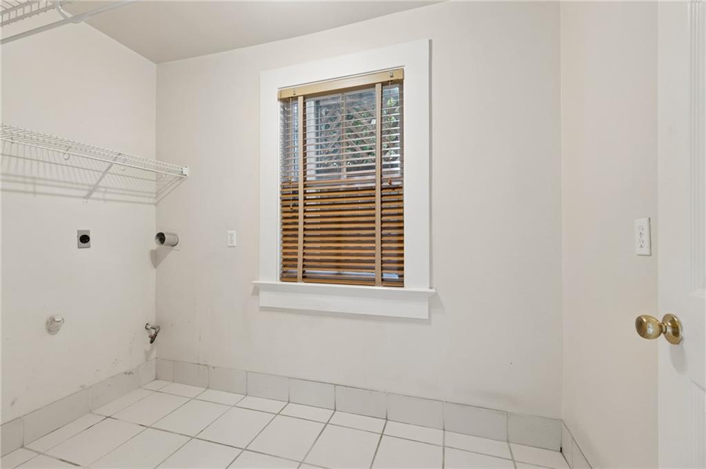 5515 CHESTNUT Street